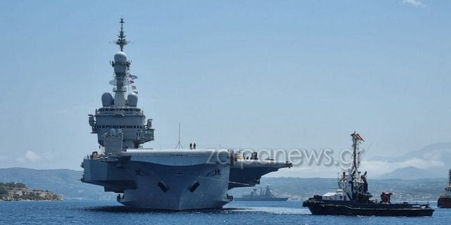 Στο λιμάνι της Σούδας το γαλλικό αεροπλανοφόρο Σαρλ Ντε Γκωλ
