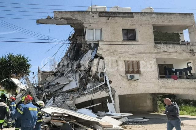 Τραγωδία στην Κύπρο: Ανασύρθηκε και δεύτερος νεκρός από τα συντρίμμια της πολυκατοικίας