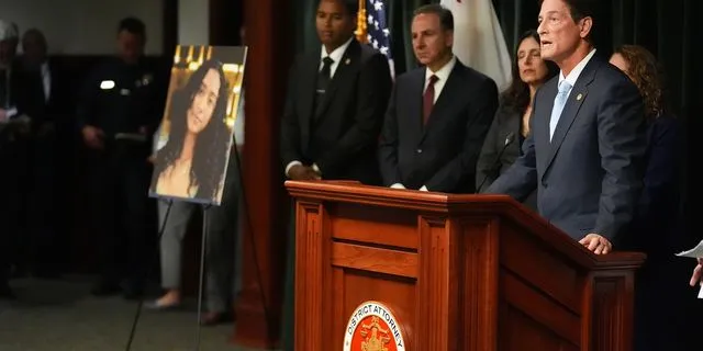 Ο ράπερ D4vd κατηγορείται για τον φόνο μιας 14χρονης