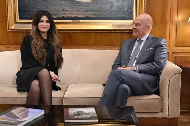 Τετ α τετ Δένδια – Γκίλφοϊλ στο υπουργείο Εθνικής Άμυνας