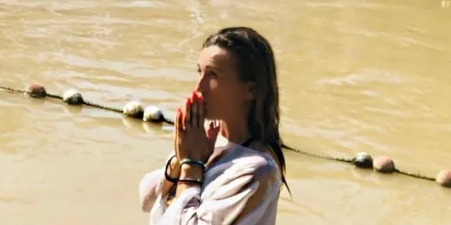 Η Πηγή Δεβετζή για τη βάφτισή της στον Ιορδάνη Ποταμό