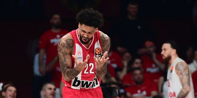 Ολυμπιακός – Μονακό: Η επική αντίδραση των σχολιαστών της EuroLeague στο σουτ του Ντόρσεϊ πίσω απ’ το κέντρο