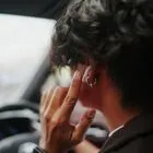 Πόσο “αθώα” είναι τελικά τα ασύρματα ακουστικά;