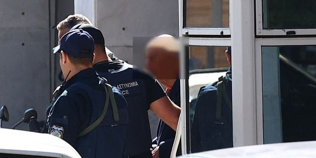 Η μεταγωγή του 89χρονου στον ανακριτή