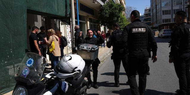 Πυροβολισμοί στον ΕΦΚΑ Κεραμεικού: “Οι υπάλληλοι δεν είχαν δει ξανά τον 89χρονο”