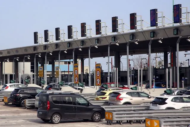 Ουρές χιλιομέτρων κατά την επιστροφή των εκδρομέων του Πάσχα – LIVE ΧΑΡΤΗΣ