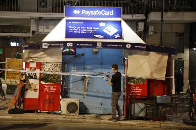 Εξάρχεια: Επίθεση με μαχαίρι σε υπάλληλο περιπτέρου