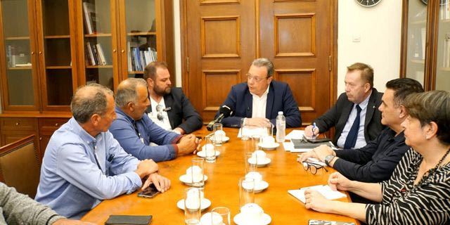 Φάμελλος: Η κυβέρνηση ούτε θέλει ούτε μπορεί να λύσει τα προβλήματα των αλιέων