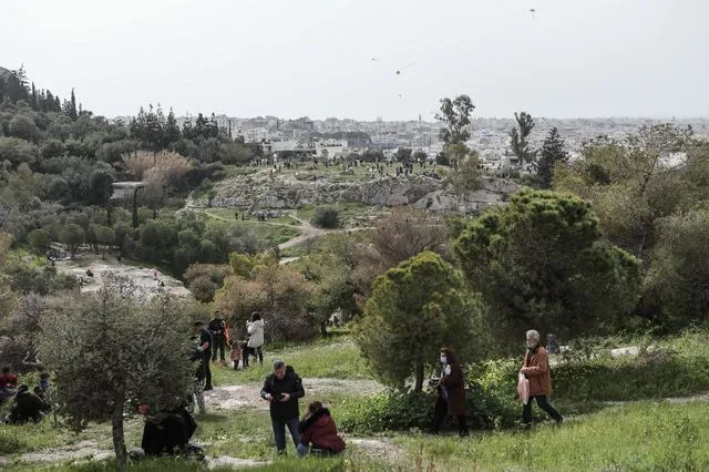 Αιματηρό επεισόδιο στου Φιλοπάππου: Τι λέει το θύμα της επίθεσης