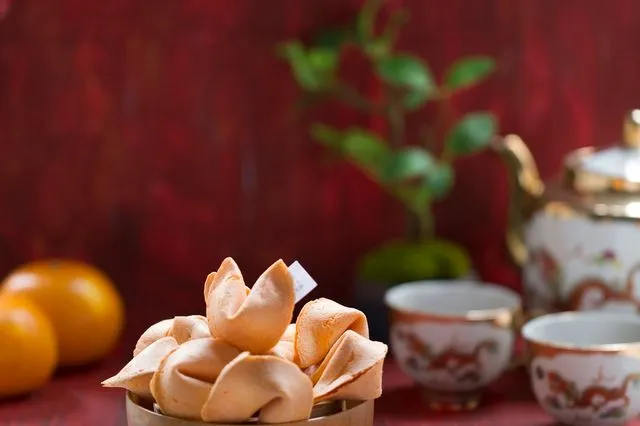 Κι όμως, τα fortune cookies δεν προέρχονται από εκεί που νομίζεις