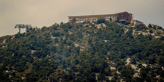 Πού στρέφονται οι έρευνες για τα αίτια της φωτιάς στην Πάρνηθα