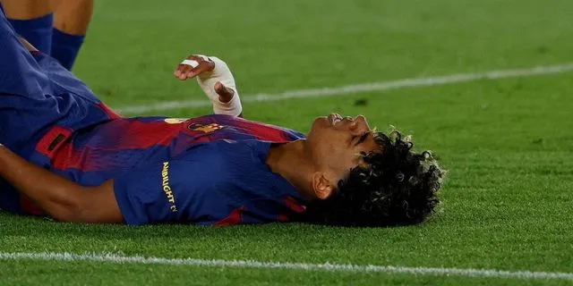Μπαρτσελόνα: Συνεχίζεται η αγωνία για Γιαμάλ που κινδυνεύει να χάσει το υπόλοιπο της La Liga