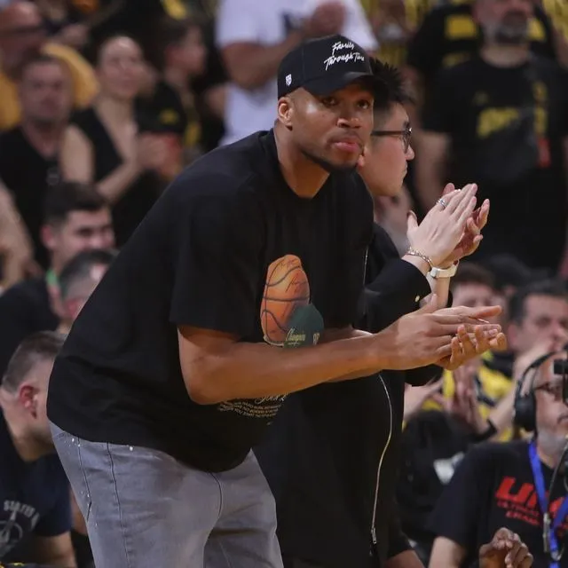 Γιατί Γιάννης και Θανάσης Αντετοκούνμπο δεν πανηγύρισαν στο φινάλε του Άρης Betsson – Πανιώνιος