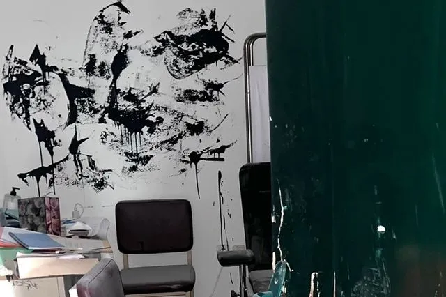 Μηνύσεις από τον δήμο Γλυφάδας για τους βανδαλισμούς σε σχολείο