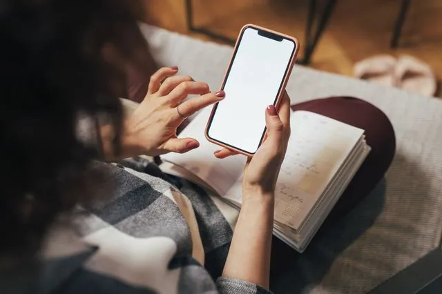 Επιδόματα: “Φακελώνονται” οι δικαιούχοι – Τι θα κάνει το νέο Μητρώο