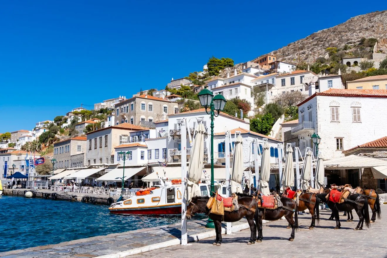 Πρωτομαγιά: Οι 8 προορισμοί για τριήμερο για όλα τα γούστα