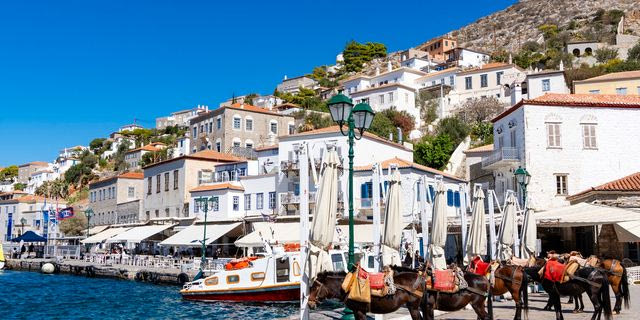 Πρωτομαγιά: Οι 8 προορισμοί για τριήμερο για όλα τα γούστα