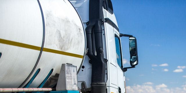 Βυτιοφόρο όχημα ανατράπηκε πάνω στην Εγνατία Οδό