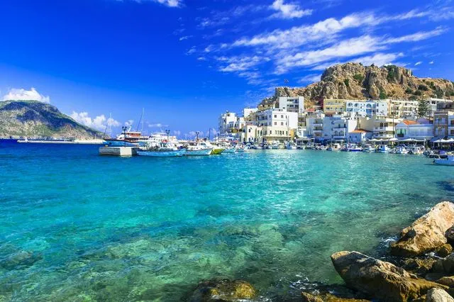 Ποιο ελληνικό νησί είναι ο απόλυτος προορισμός, σύμφωνα με διεθνή ΜΜΕ