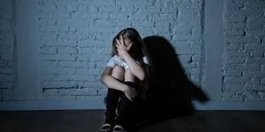 Πατέρας θύματος bullying αφηγείται πώς νόμοι και αστυνομία τιμωρούν το θύμα