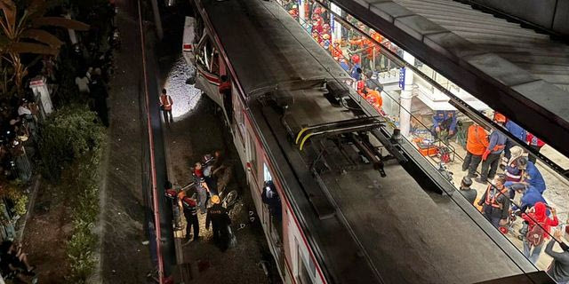 Ινδονησία: Σύγκρουση τρένων σε σιδηροδρομικό σταθμό – Τουλάχιστον δύο νεκροί