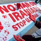 Πανό με αντιπολεμικό μήνυμα