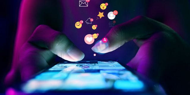 Σκρολάρισμα στα social media