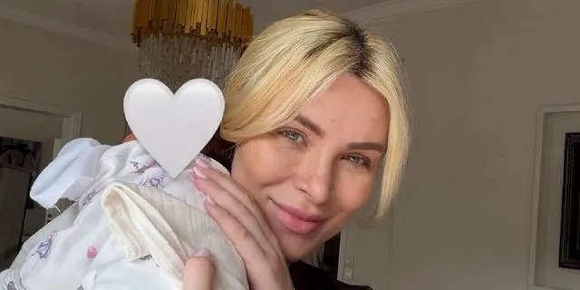 Κατερίνα Καινούργιου: Ξέσπασε για δήθεν εικόνα της κόρης της – “Αυτό δεν είναι δικό μου παιδί”