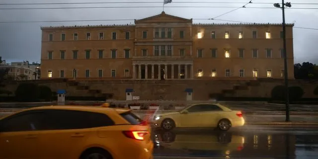 Βροχή στο κέντρο της Αθήνας