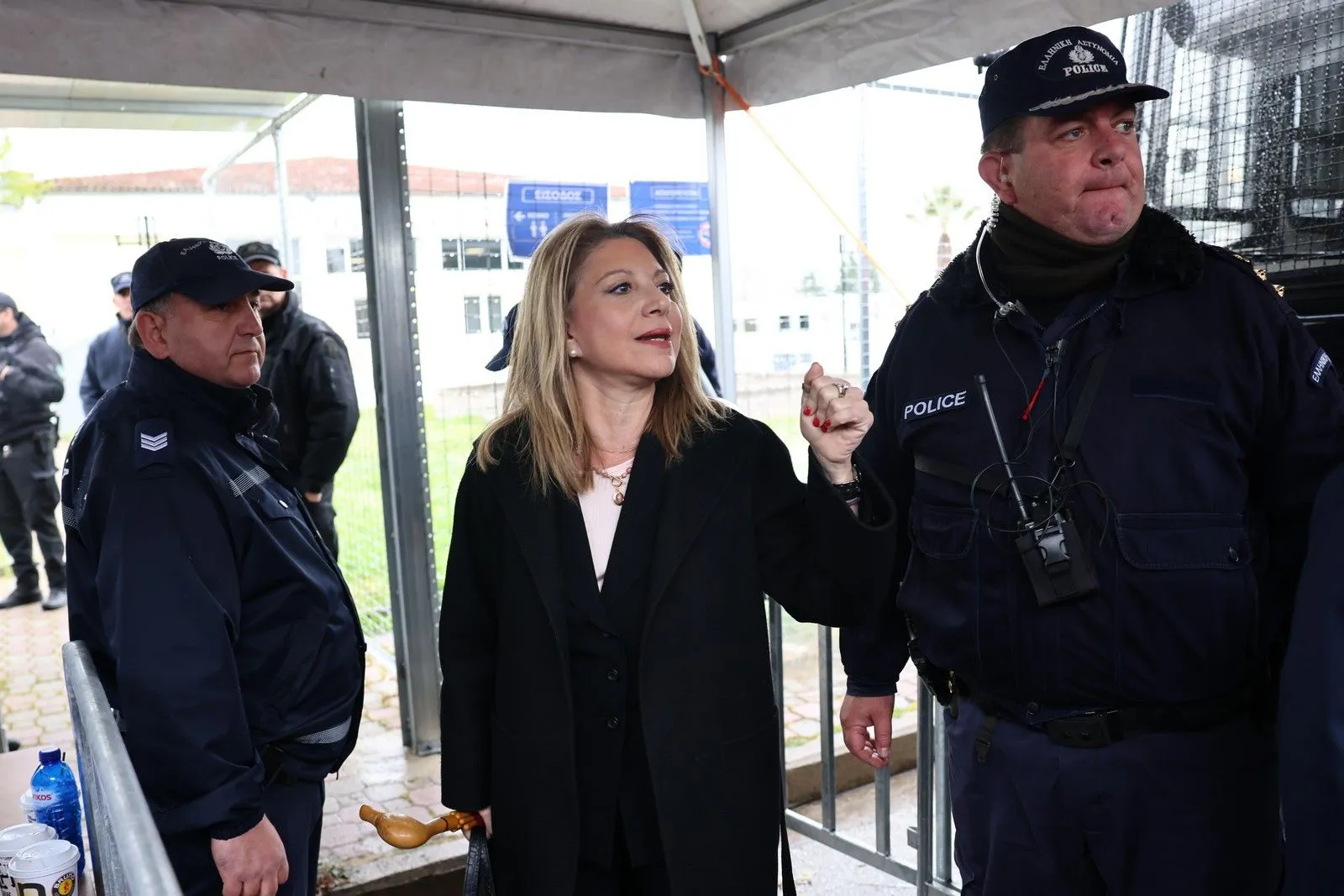 Δίκη για τα Τέμπη: Οργισμένοι ξανά οι γονείς - 