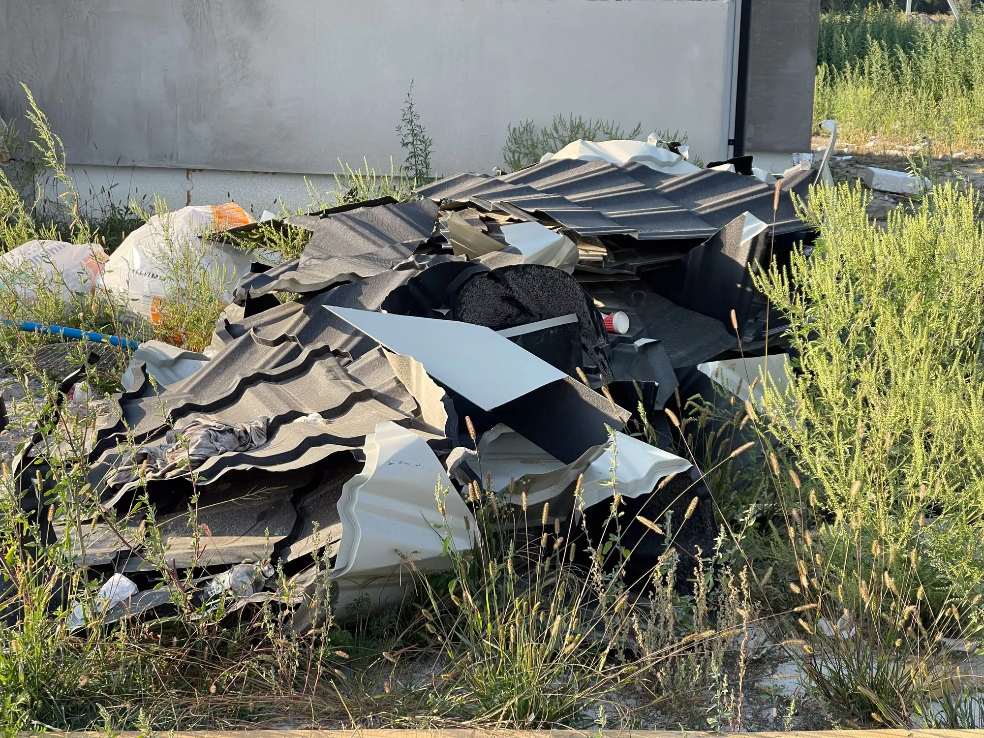 Τι αλλάζει φέτος στον καθαρισμό οικοπέδων - Η νέα προθεσμία και τα τσουχτερά πρόστιμα
