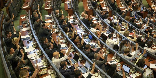 Διαλύθηκε η Βουλή του Κοσόβου – Νέες εκλογές το αργότερο σε 45 ημέρες