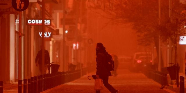 Ηράκλειο: Ακυρώσεις και ανακατευθύνσεις πτήσεων λόγω αφρικανικής σκόνης