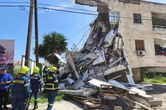 Κύπρος: Κατέρρευσε πολυκατοικία – Aναφορές για εγκλωβισμένους και τραυματίες