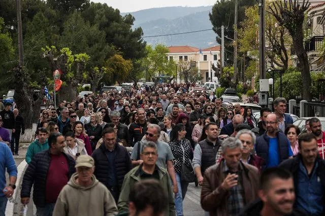Λέσβος: Νέος αποκλεισμός του λιμένα, με φόντο την αυριανή συνάντηση – “Είμαστε στο απροχώρητο”