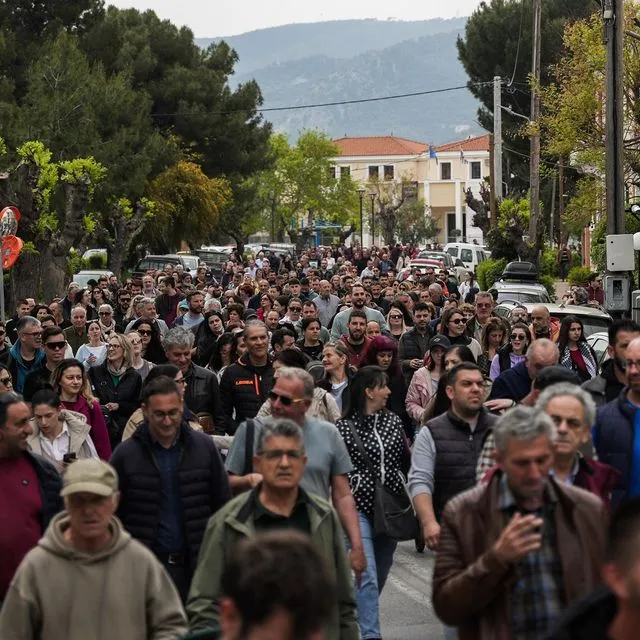 Λέσβος: Νέος αποκλεισμός του λιμένα, με φόντο την αυριανή συνάντηση – “Είμαστε στο απροχώρητο”