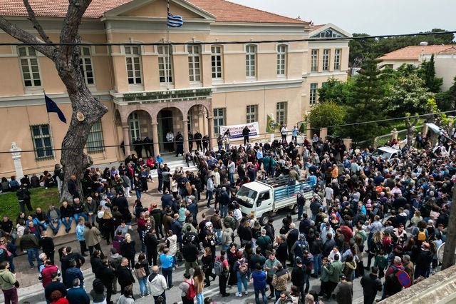 Στην Αθήνα κτηνοτρόφοι και τυροκόμοι της Λέσβου – Κρίσιμη συνάντηση στο ΥΠΑΑΤ