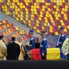 Συγκινητικές στιγμές στο λαϊκό προσκύνημα για τον Μιρτσέα Λουτσέσκου, “έσπασε” ο Ραζβάν