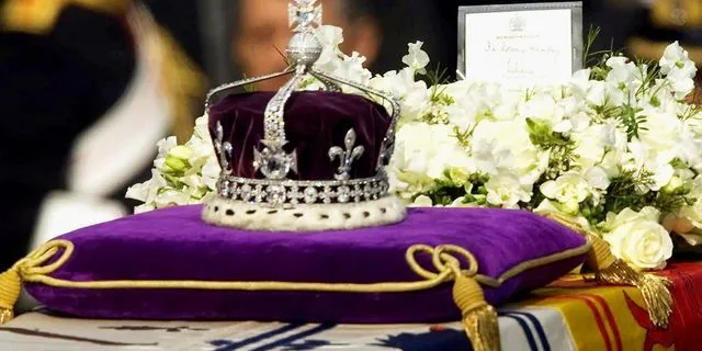 Γιατί οι “εντυπωσιακές” κλοπές εκατομμυρίων δεν κάνουν τους ληστές πλούσιους