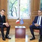 Ο πρώτος διάλογος Μητσοτάκη – Μακρόν στο Μέγαρο Μαξίμου