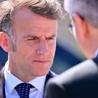 Τι έγραψε ο Μακρόν στο βιβλίο επισκεπτών της φρεγάτας “Κίμων”