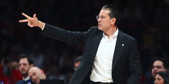 Πέδρο Μαρτίνεθ: Ο προπονητής της χρονιάς στη EuroLeague