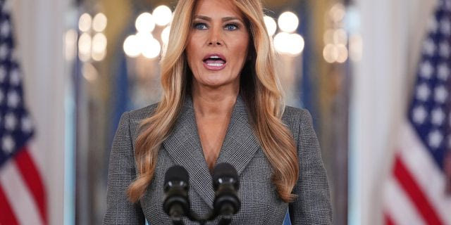 Μελάνια Τραμπ: “Ποτέ δεν είχα σχέση με τον Έπσταϊν”