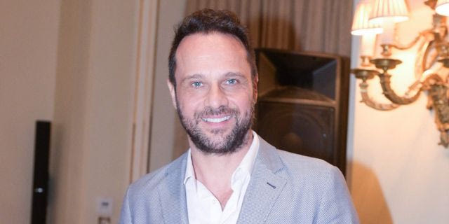 YFSF: Ο Μέμος Μπεγνής έγινε… APON – Αγνώριστος ο ηθοποιός