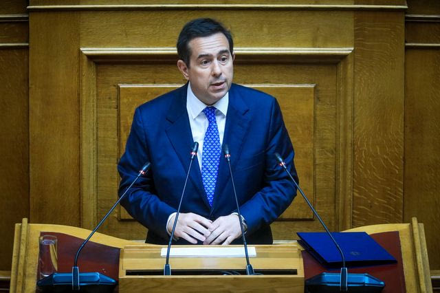 Νότης Μηταράκης