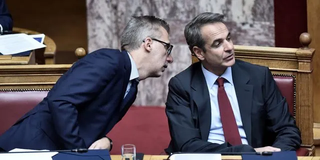 Ο Μητσοτάκης ζητά από τους βουλευτές της ΝΔ να μην κάνουν… σκέρτσα