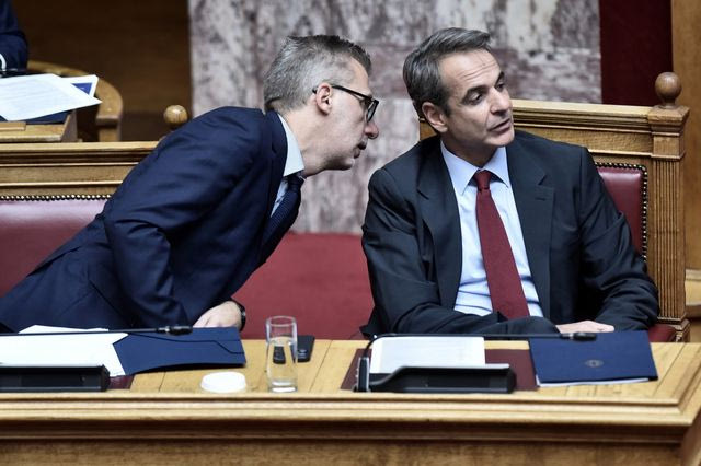 Ο Μητσοτάκης ζητά από τους βουλευτές της ΝΔ να μην κάνουν… σκέρτσα