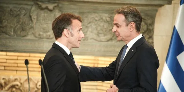 Κ. Μητσοτάκης και Ε. Μακρόν, κατά την επίσκεψη του Γάλλου προέδρου στην Αθήνα