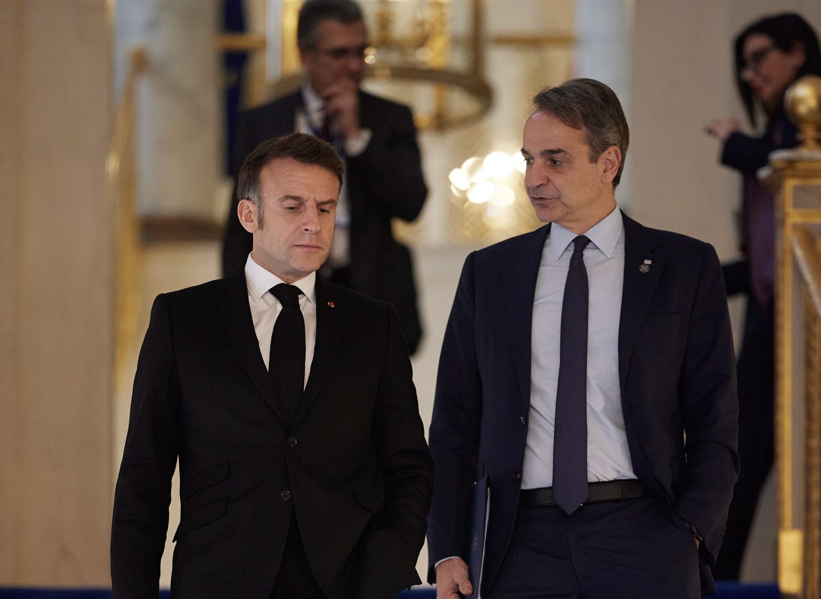 O Μητσοτάκης στο Παρίσι για τη Σύνοδο Κορυφής για το Διάστημα – Συνάντηση με Μακρόν