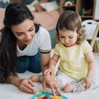 “Νταντάδες της Γειτονιάς”: Πότε ανοίγει η πλατφόρμα για το πρόγραμμα